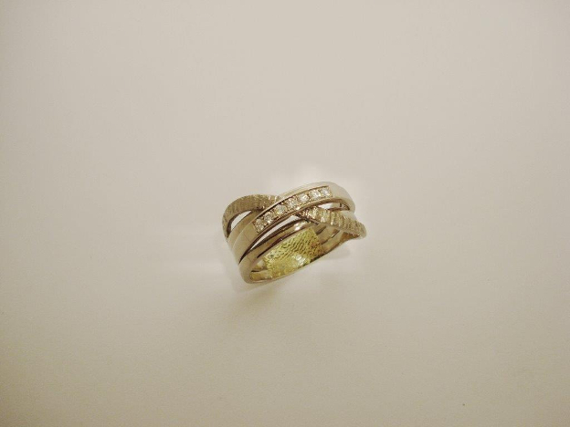 Ring met vingerafdruk en briljantjes
